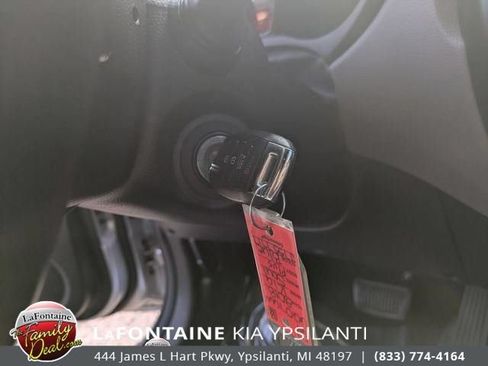 Used 2018 Kia Soul + FWD image 21
