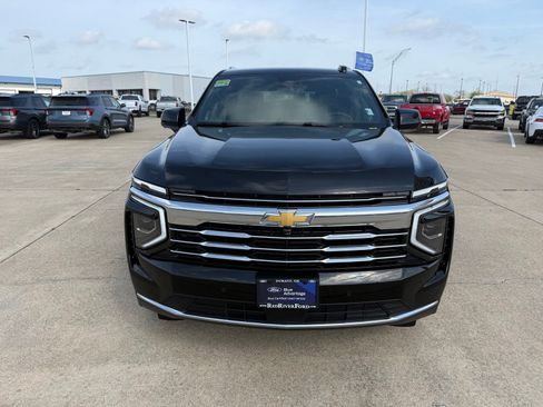 Used 2025 Chevrolet Tahoe LT image 2
