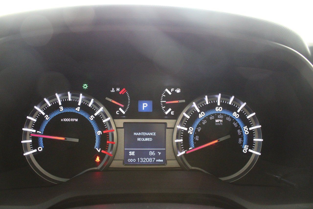 Used 2018 Toyota 4Runner TRD Off-Road AWD/4WD image 5