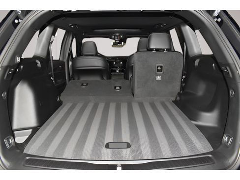New 2026 Jeep Grand Cherokee Altitude AWD/4WD image 13