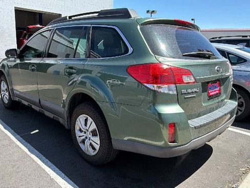 Used 2010 Subaru Outback 2.5i AWD/4WD image 3