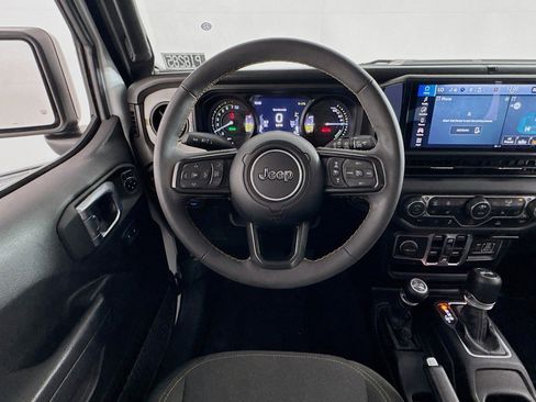 Used 2024 Jeep Wrangler Unlimited w/ Convenience Group AWD/4WD image 5