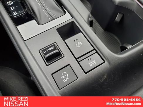 New 2026 Nissan Sentra SV w/ SV Convenience Package FWD image 17