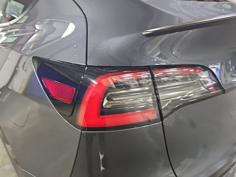 Used 2021 Tesla Model Y Performance AWD/4WD image 34