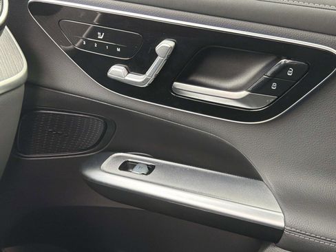 Certified 2025 Mercedes-Benz GLC 300 4MATIC image 18