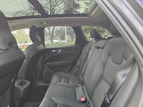 Certified 2025 Volvo XC60 B5 Plus image 19