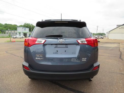 Used 2013 Toyota RAV4 XLE image 6