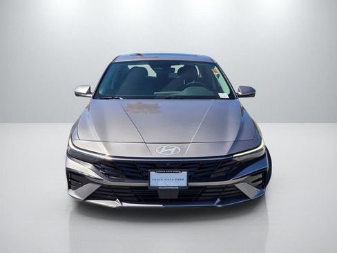 Used 2024 Hyundai Elantra Limited FWD image 2