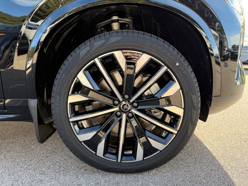 New 2026 Volvo XC90 T8 Plus image 7