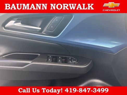 Used 2025 Chevrolet Equinox EV LT w/ Convenience Package AWD/4WD image 18