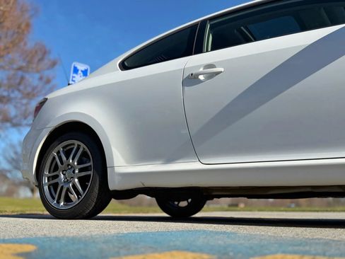 Used 2010 Scion tC FWD image 18