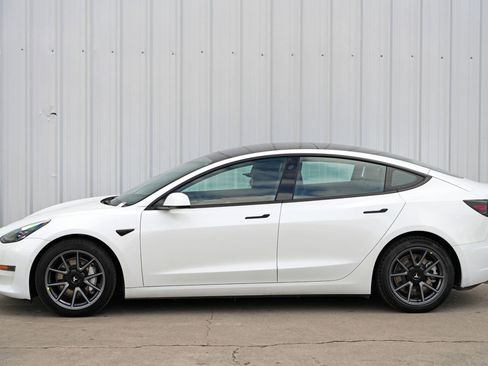 Used 2022 Tesla Model 3 Long Range image 48