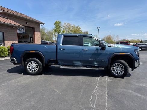 Used 2024 GMC Sierra 2500 SLE w/ SLE Value Package; AWD/4WD image 4