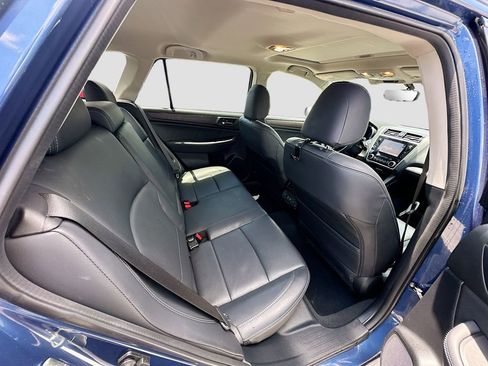 Used 2019 Subaru Outback 2.5i Limited AWD/4WD image 29
