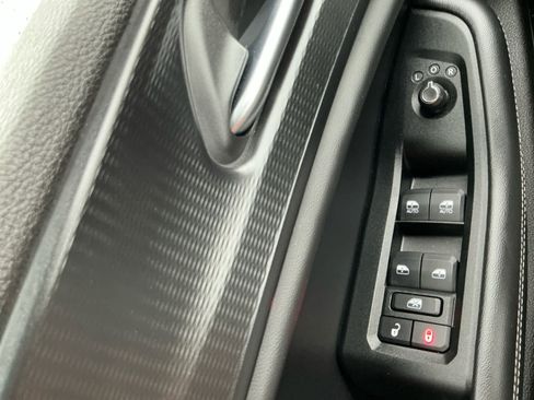 Used 2025 Jeep Grand Cherokee Altitude AWD/4WD image 17