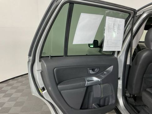 Used 2005 Volvo XC90 2.5T AWD/4WD image 22