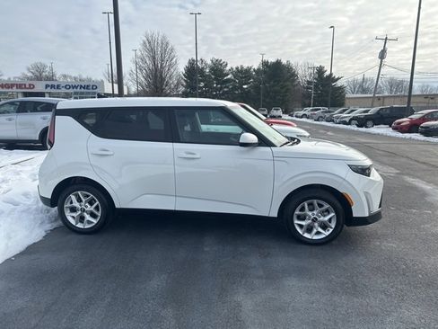 Certified 2024 Kia Soul LX w/ Option Group 015 image 4