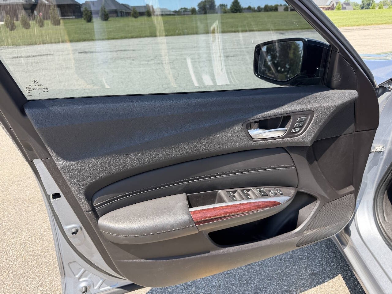 Used 2015 Acura TLX w/ Technology Package FWD image 11