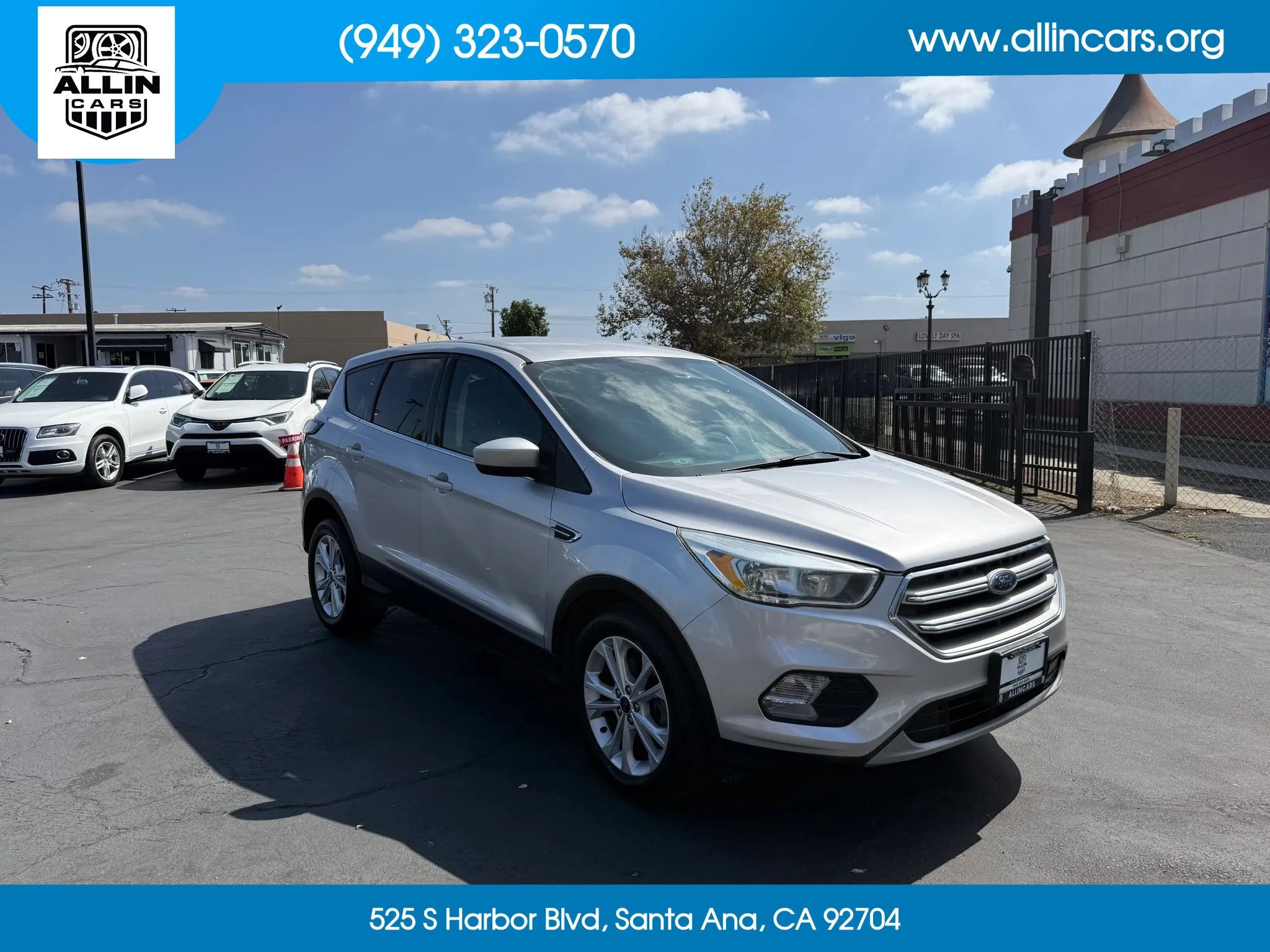 Used 2017 Ford Escape SE FWD image 3