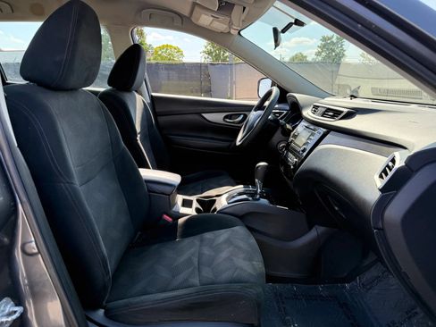 Used 2016 Nissan Rogue SV FWD image 18