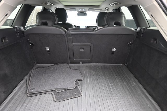 Used 2023 Volvo XC60 B5 Plus w/ Protection Package Premier FWD image 30