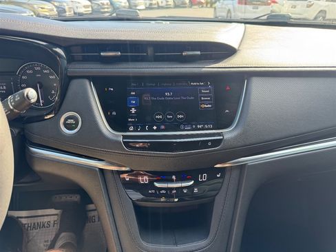 Used 2023 Cadillac XT6 Luxury FWD image 15