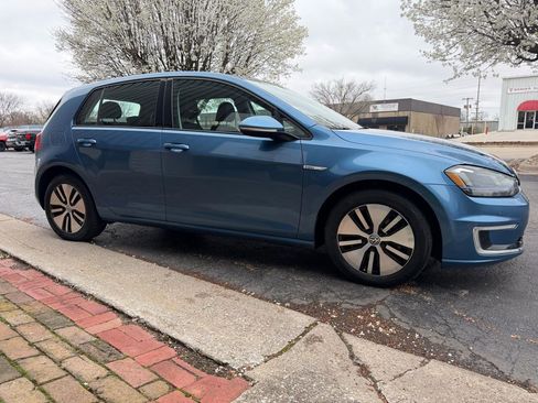 Used 2015 Volkswagen e-Golf SEL Premium image 8