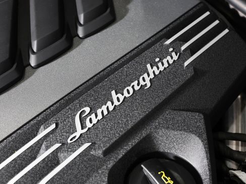 Used 2023 Lamborghini Urus S image 49