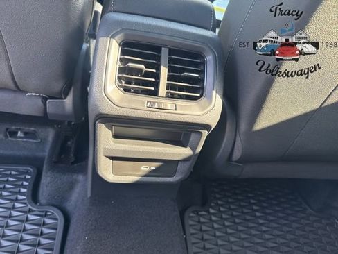 New 2025 Volkswagen Taos SE image 20