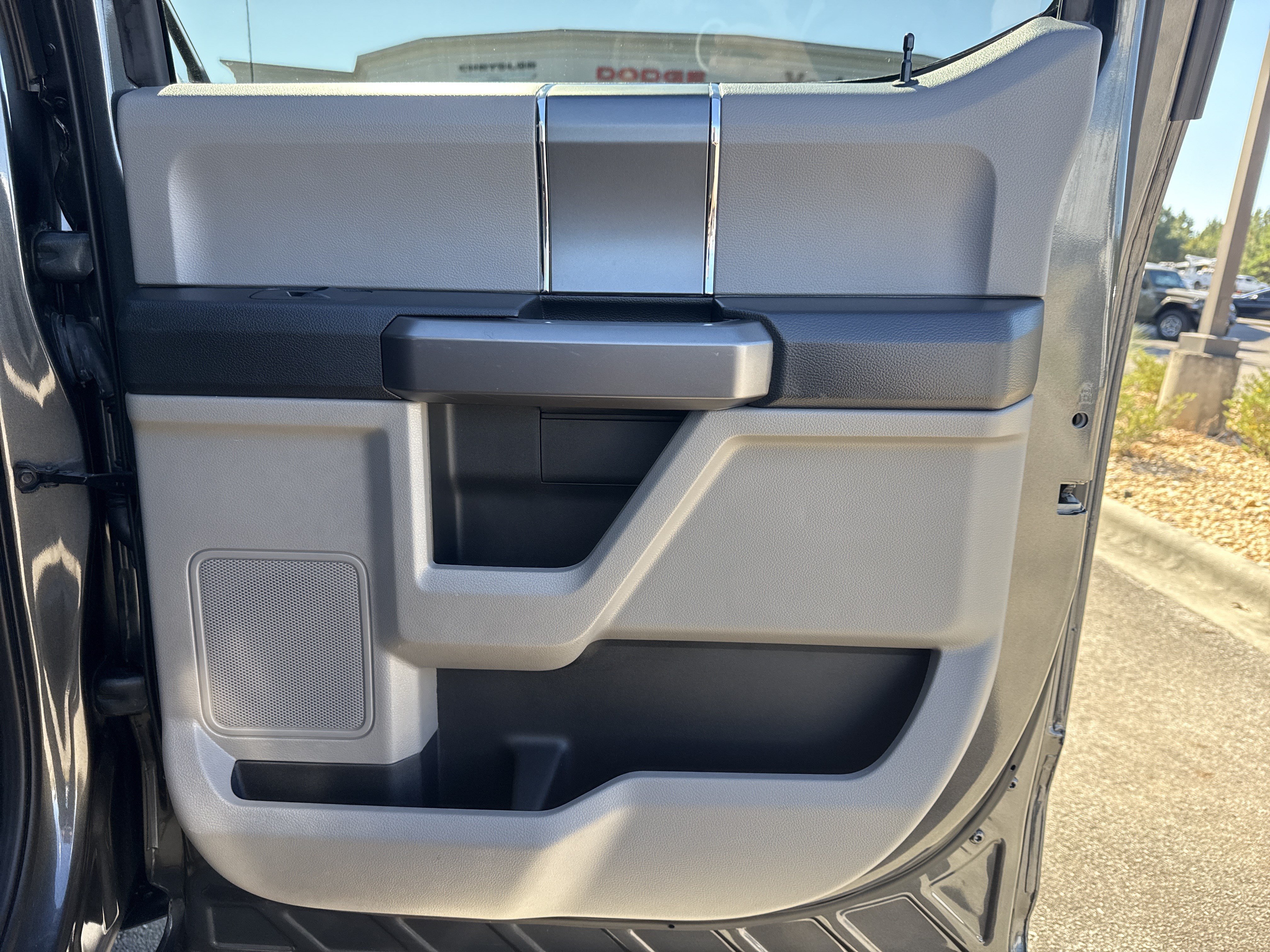 Used 2020 Ford F150 XLT w/ Equipment Group 302A Luxury AWD/4WD image 16