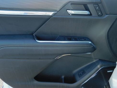 Used 2025 GMC Acadia Elevation image 43