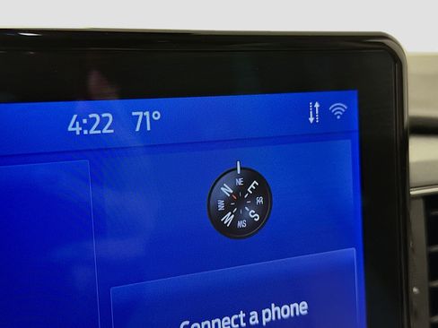 Used 2022 Ford Explorer XLT w/ Equipment Group 202A image 22