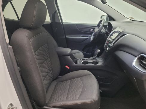 Used 2018 Chevrolet Equinox LT image 21