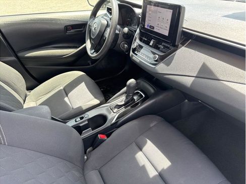 Used 2023 Toyota Corolla LE FWD image 10