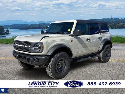 New 2025 Ford Bronco Badlands w/ Sasquatch Package image 3