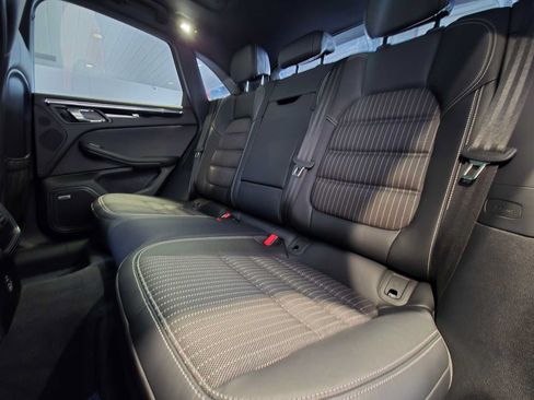 Used 2025 Porsche Macan Turbo AWD/4WD image 19
