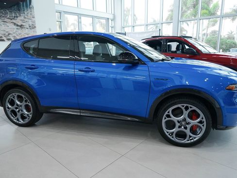 New 2024 Alfa Romeo Tonale Veloce image 10