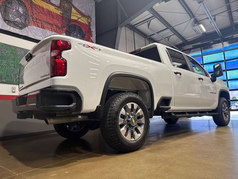 Used 2022 Chevrolet Silverado 2500 Custom w/ Custom Value Package AWD/4WD image 60