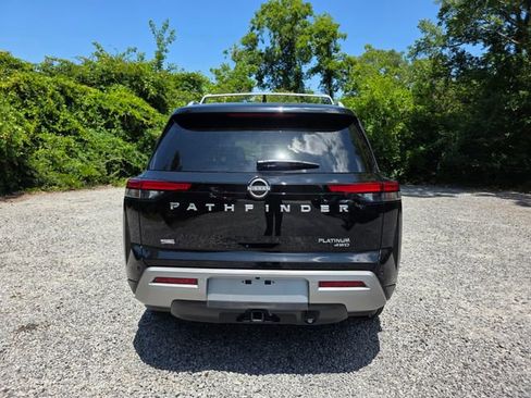 Used 2025 Nissan Pathfinder Platinum w/ Cargo Package AWD/4WD image 9
