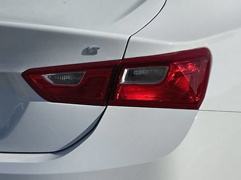 Used 2023 Chevrolet Malibu LT FWD image 6