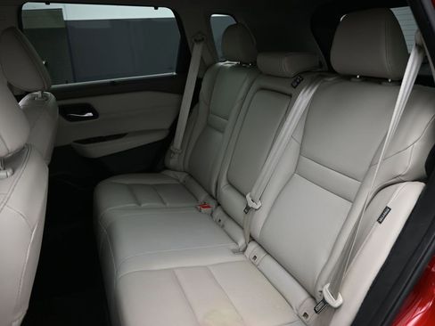 Used 2022 Nissan Rogue SL w/ SL Premium Package image 14