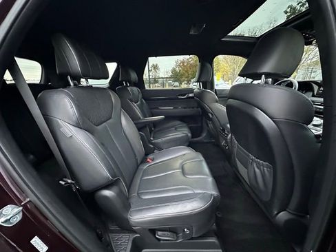 Used 2023 Hyundai Palisade Calligraphy image 33