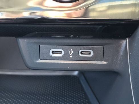 Used 2024 Volkswagen Jetta SE image 25