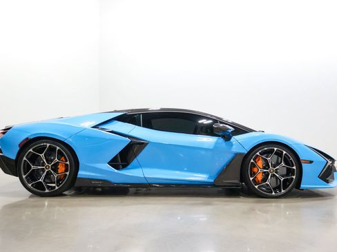 Used 2025 Lamborghini Revuelto AWD/4WD image 58