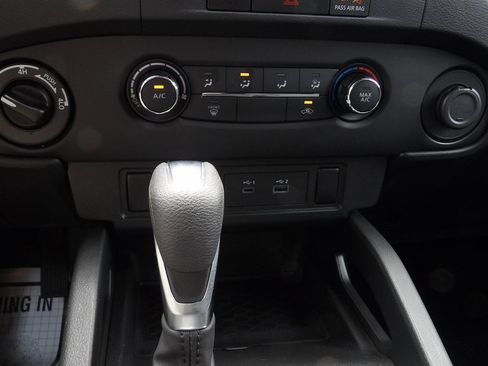 Used 2024 Nissan Frontier S AWD/4WD image 13