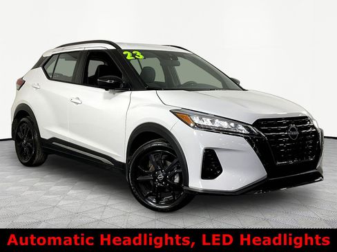 Used 2023 Nissan Kicks SR FWD image 3
