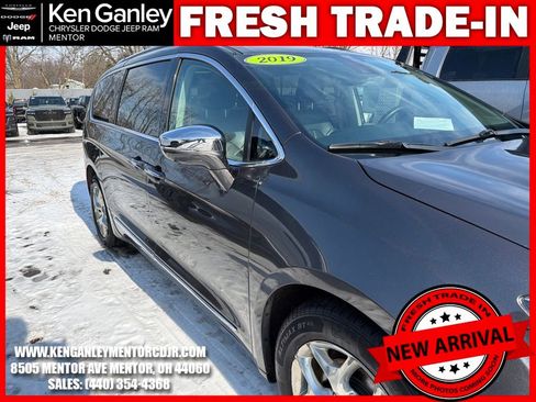 Used 2019 Chrysler Pacifica Limited w/ Advanced Safetytec Group image 12