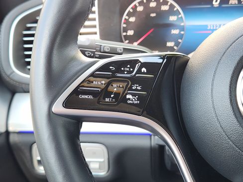 Certified 2025 Mercedes-Benz GLS 450 4MATIC image 21