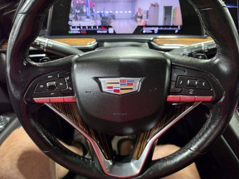 Used 2022 Cadillac Escalade ESV Luxury AWD/4WD image 38