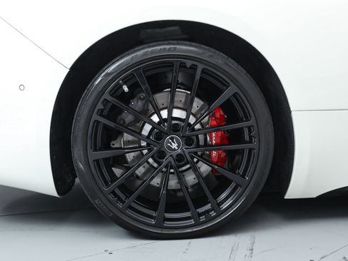 Certified 2024 Maserati GranTurismo Trofeo image 29